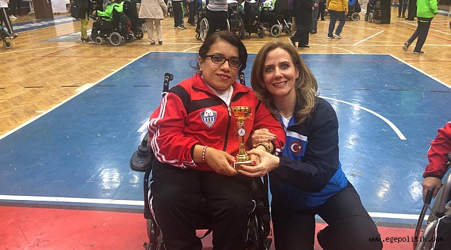 FOÇA BELEDİYESİ SPORCULARI, ENGELSİZMİR BOCCİA TURNUVASI’NDA BAŞARILAR KAZANDI