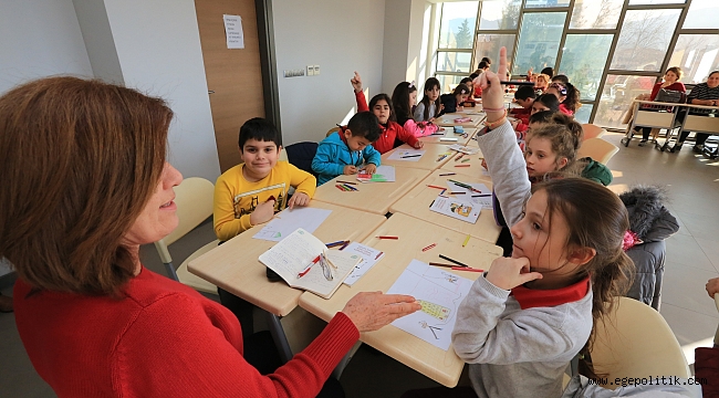 EFES SELÇUK’TA KİTAP KOKUSUNA DAVET VAR