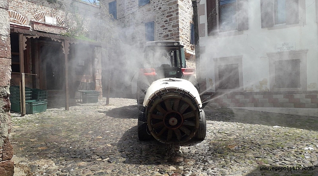 AYVALIK&#039;TA DEZENFEKSİYON İŞLEMLERİNDE DURMAK YOK!