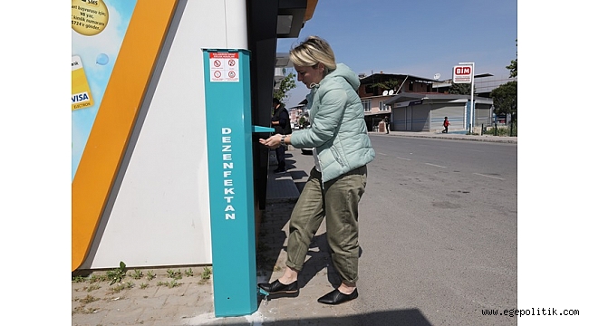 Gaziemir sokaklarında yeni nesil dezenfektan cihazı