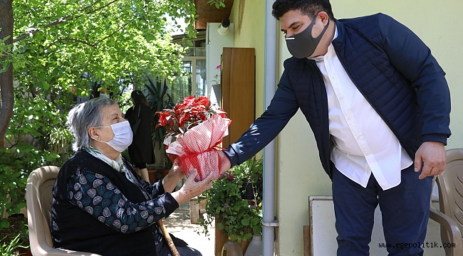 Başkan Erhan Kılıç’tan şehit annelerine sürpriz Anneler Günü ziyareti