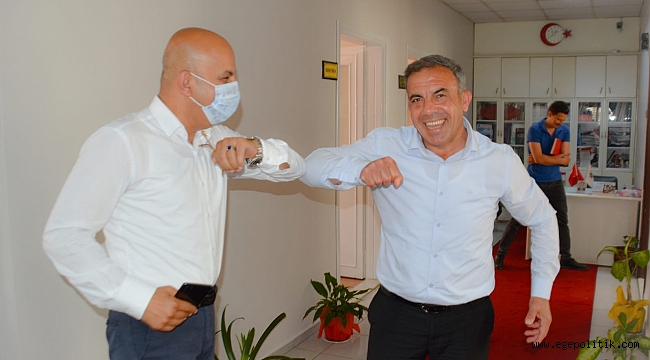 Başkan Yılmazlar ile CHP İzmir Milletvekili Mahir Polat Kestane Üreticilerinin Yanında