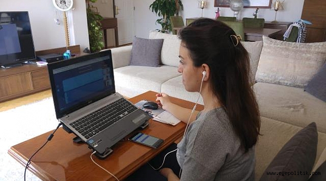 Bayraklı’da öğretmenlere ‘online ders’ eğitimi