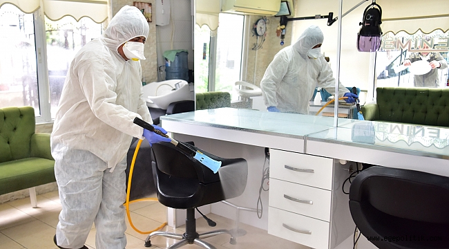 Bornova’da berber, kuaför ve güzellik salonlarına dezenfeksiyon