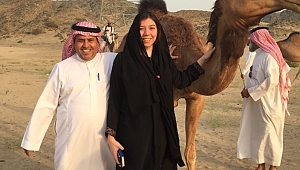 Çöllerde Belgesel Çekebilen ilk Kadın İZMİRLİ