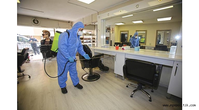 Karabağlar'da berber ve kuaför salonlarının dezenfekte çalışmaları sürüyor