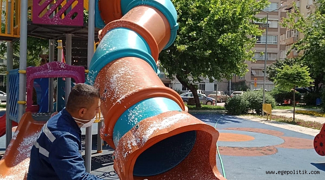 Konak’ta parklar çocuklar için hazırlanıyor