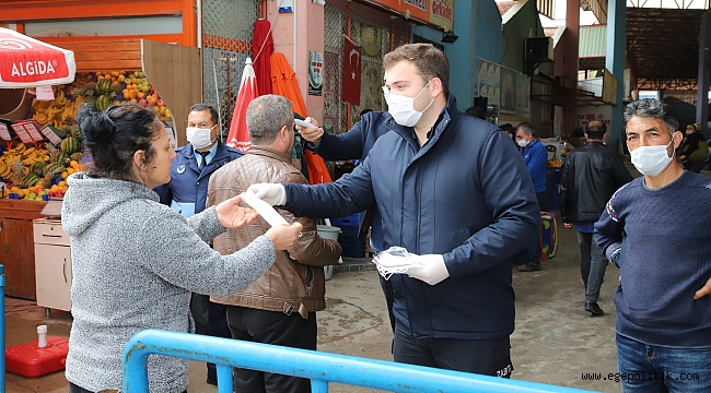 Menderes’te Maskeler Belediyeden
