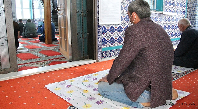 Menderes’te Seccadeler Dağıtıldı