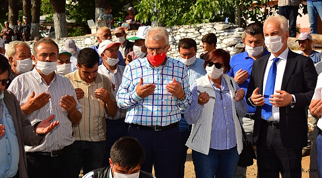 Mendegüme Toptan Erik ve Kiraz Pazarı açıldı