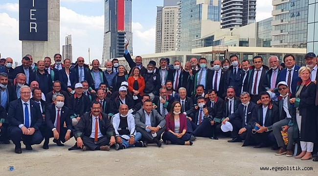 Savunmanın mücadelesi faşizmin barikatlarını yıktı