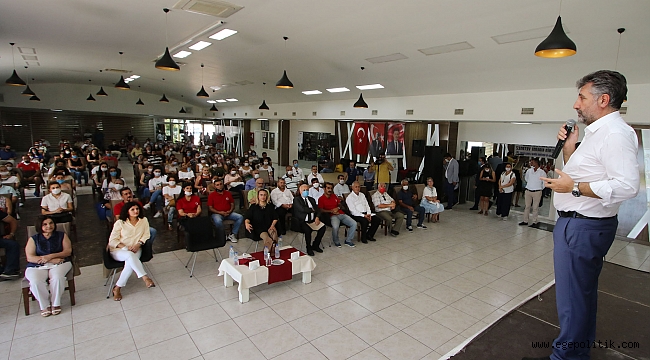 Başkan Sandal, çalışanlarla bayramlaştı