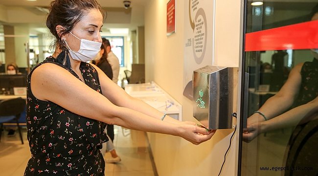 Buca’da belediye binasına üst düzey Covid-19 önlemi