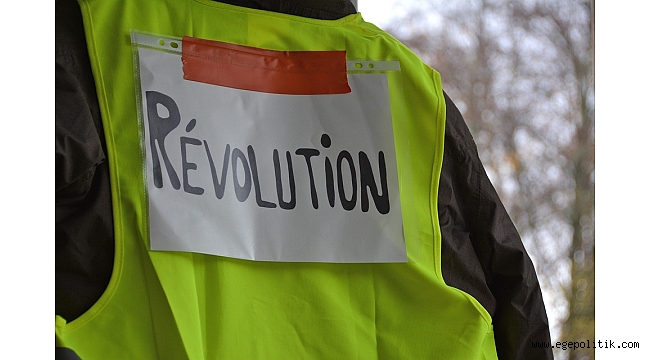 Sarı Yelekliler yine meydanlarda