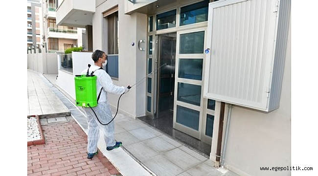 Çiğli'de virüs tespit edilen adresler ilaçlanıyor
