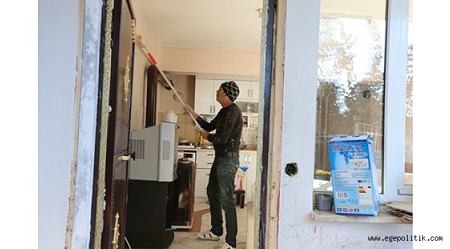 Efes Selçuk Belediyesi konutlardaki tadilatları aksatmıyor