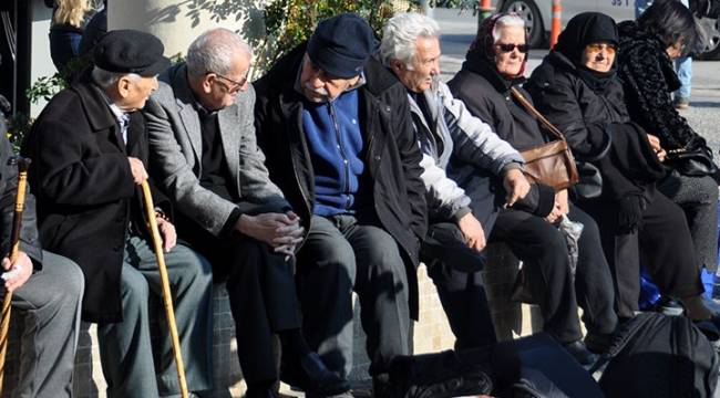 Mahkemeden emsal karar: 13 buçuk milyon emekliye sendika yolu açıldı