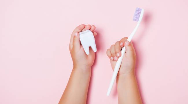 BEBEKLERDE DİŞ ÇIKARMA ATEŞİ NEDİR?