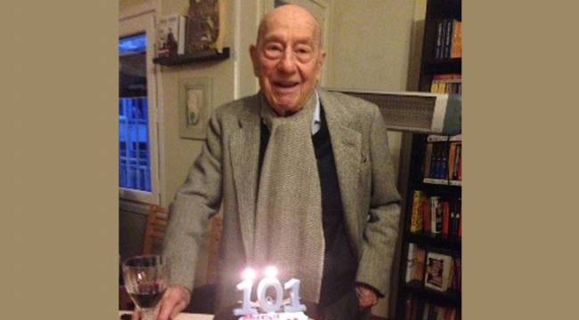 Cahit Kayra vefat etti