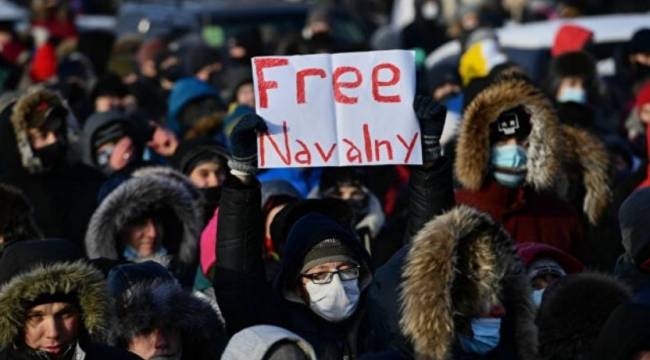 Rusya’da ortalık karıştı: Renkli devrim hazırlığı mı?