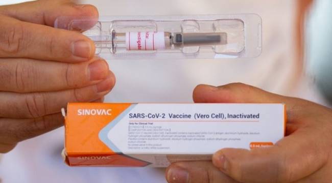 Sağlık çalışanları için koronavirüs aşısı randevu sistemi açıldı