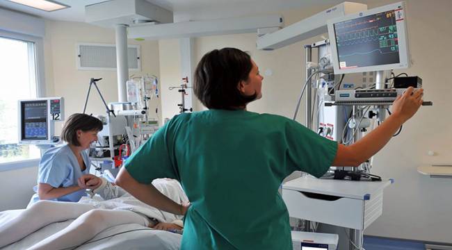 Sağlık çalışanlarına 2 aylık ek ödeme Resmi Gazete'de