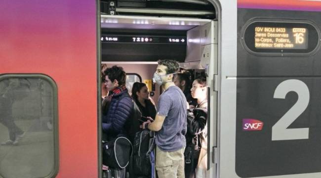 'Toplu taşımada konuşulmasın' önerisi