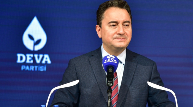 Babacan, Merkez Bankası'nın faiz kararını değerlendirdi: Erdoğan ya tezinin arkasında duracak ya da özür dileyecek