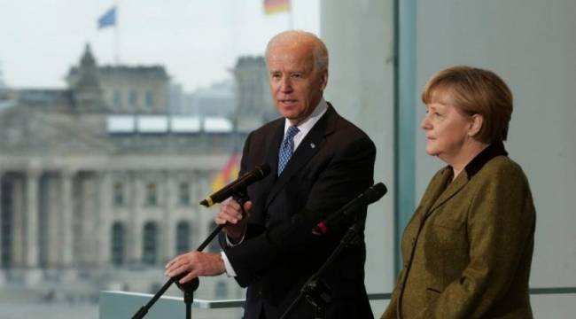 Biden ile Merkel Ukrayna'yı görüştü