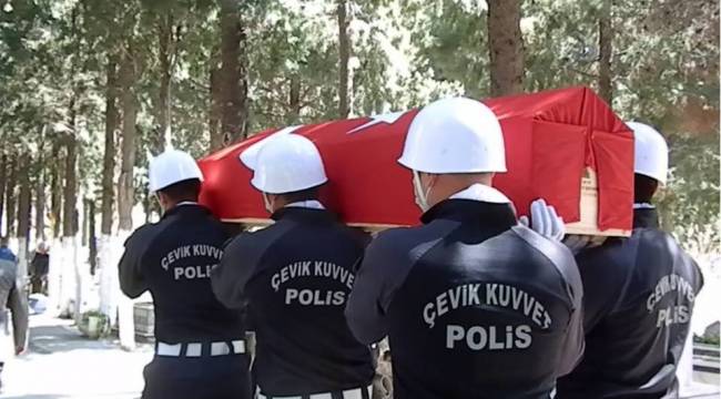 FOÇALI EMEKLİ POLİS TÖRENLE DEFNEDİLDİ