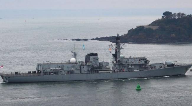 İngiltere de Karadeniz'e savaş gemilerini yolluyor