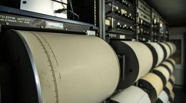 İran'da 5,6 büyüklüğünde deprem