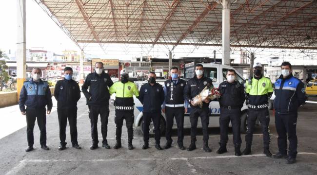 Torbalı’da zabıta, Polis Haftası’nı sürprizle kutladı