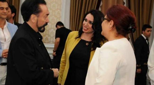 Yeni Bakan Derya Yanık, Adnan Oktar'ın Çırağan Sarayı'ndaki davetine katılmış