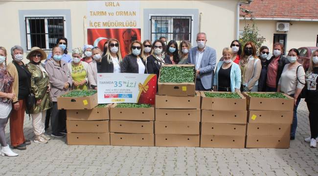 EGİKAD’dan Urla’ya 26 bin fide bağışı