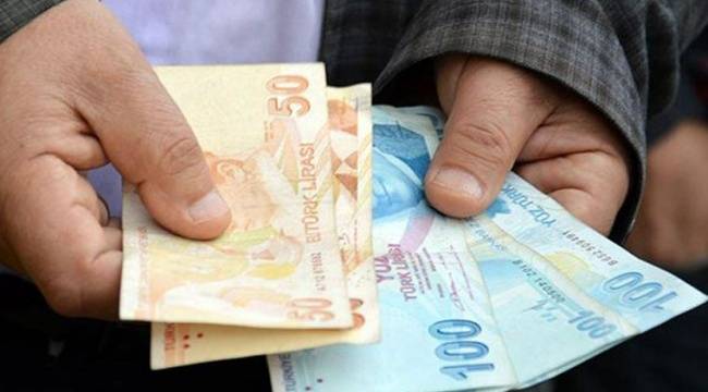 Emeklilerin Ramazan Bayramı ikramiyeleri ödenmeye başladı