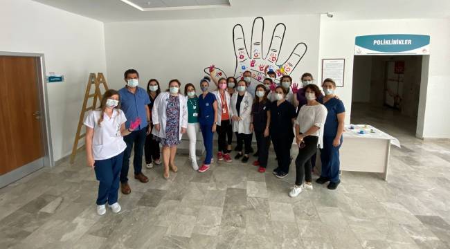 Foça'da sağlıkçılardan dünya el hijyeni günü etkinliği