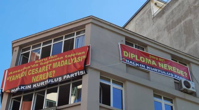 “Yahudi Cesaret Madalyası Nerede" pankartı astılar!