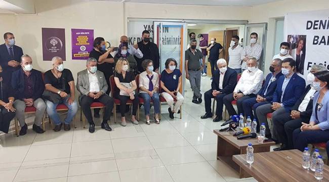 CHP'den HDP İzmir İl Binasına taziye ziyareti