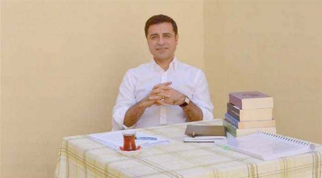 Demirtaş: Hiç kimse HDP'nin oylarını çantada keklik zannetmesin; kimse bizi iki kötü arasında tercihe zorlamaya kalkmasın