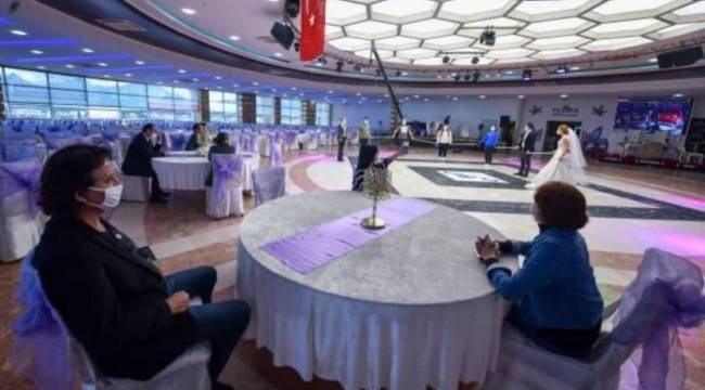 Düğünlerde ikrama yeniden başlandı