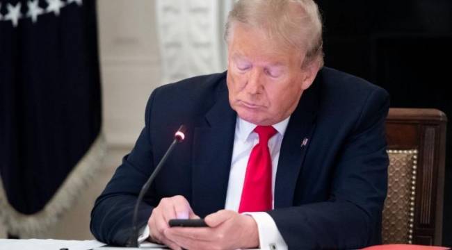 Facebook, Trump'ın hesabını 2023'ten önce açmayacak