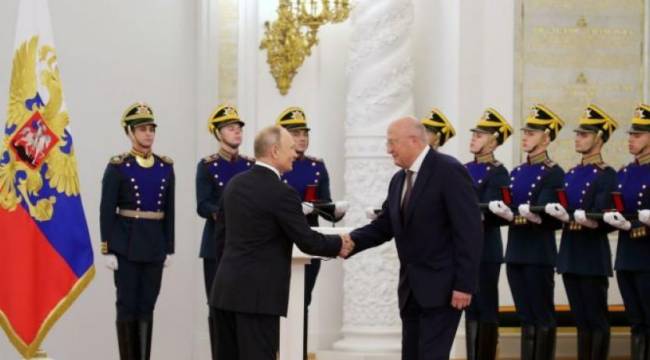 Putin Sputnik V geliştiricilerine devlet ödülü verdi