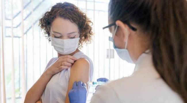 Sağlık Bakanı Koca aşılamada yeni yaş grubunu açıkladı