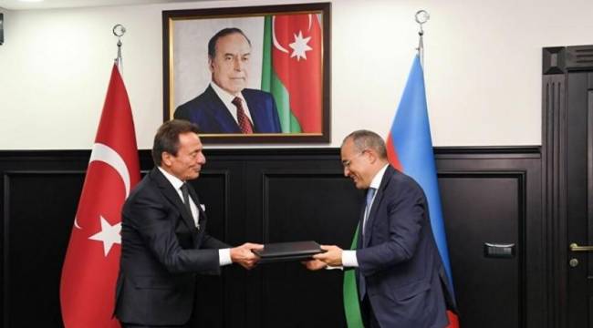 Zorlu Holding patronu Azerbaycan Ekonomi bakanıyla mutabakat zaptı imzaladı