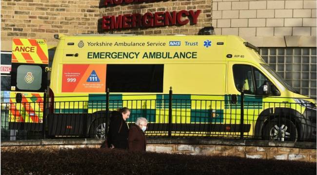 Covid aşısı: Hastanede yatan aşısız Covid hastalarının pişmanlığı