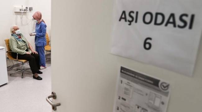 İki doz aşı arasındaki süre değişikliğinde bayram etkisi