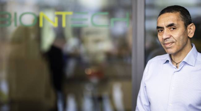 Uğur Şahin: Üçüncü doz aşı olma tavsiyesi veremem