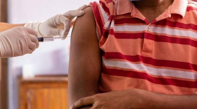 Bakanlık açıkladı: Aşı yaşı 15'e düşürüldü