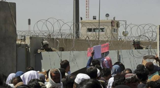 Kabil Havalimanı'nda patlamalar: 90 ölü, 150'den fazla yaralı